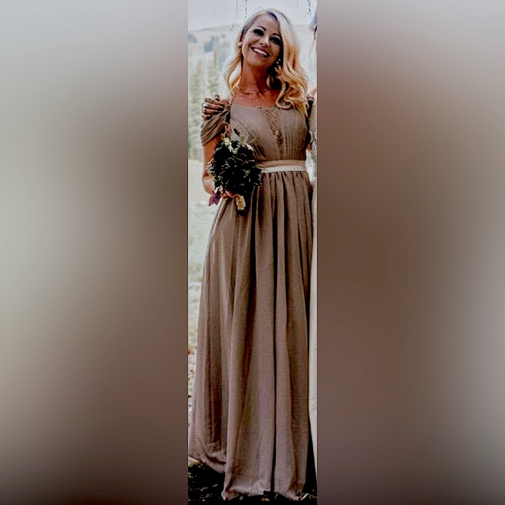 Formal Maxi Dress Spaghetti Strapped & Off the Shoulder Size 4